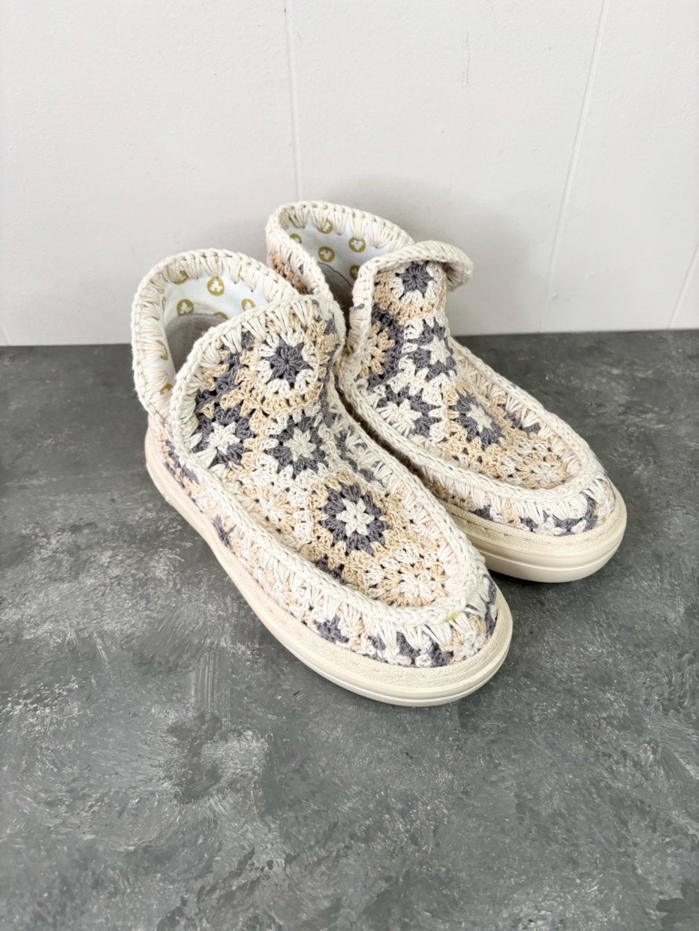 MOU bold crochet knit neutrals Eskimo sneaker boot shoe size EU 36/US 5 new